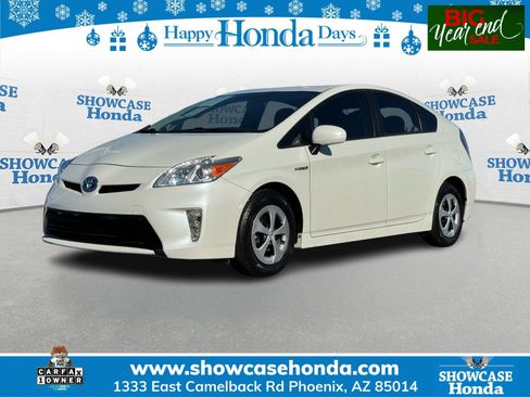 Used 2015 Toyota Prius Four image 1