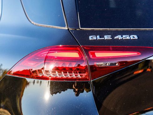 New 2026 Mercedes-Benz GLE 450 4MATIC image 8