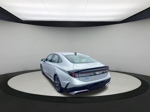 Used 2025 Hyundai Sonata SEL FWD image 6