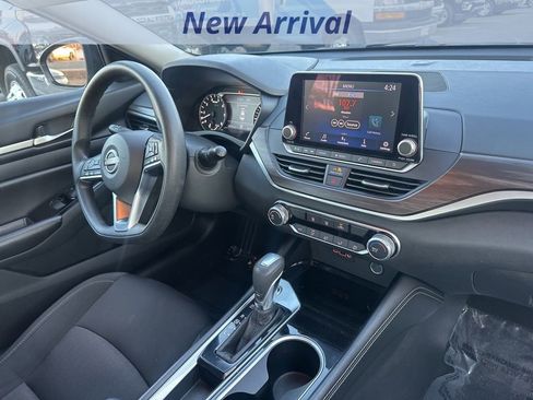 Used 2023 Nissan Altima 2.5 SV image 7