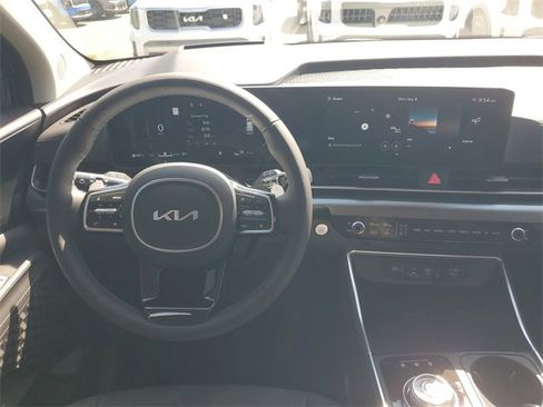 New 2026 Kia Carnival SX Prestige image 23