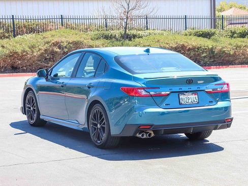 Certified 2025 Toyota Camry SE FWD image 5