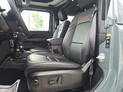 Certified 2025 Jeep Wrangler Rubicon AWD/4WD image 10
