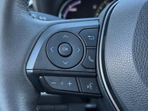 Used 2024 Toyota RAV4 SE image 17