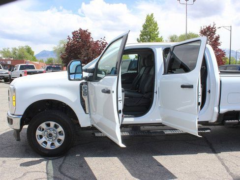 Used 2024 Ford F350 XLT w/ FX4 Off-Road Package AWD/4WD image 9