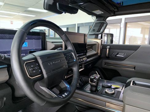 Used 2024 GMC Hummer EV 2X w/ LPO, Illumination Package AWD/4WD image 13