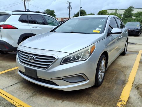 Used 2016 Hyundai Sonata SE FWD image 1