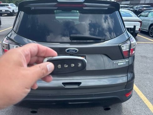 Used 2017 Ford Escape Titanium w/ Canadian Touring Package AWD/4WD image 4