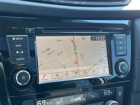 Used 2018 Nissan Rogue SL w/ Premium Package image 35