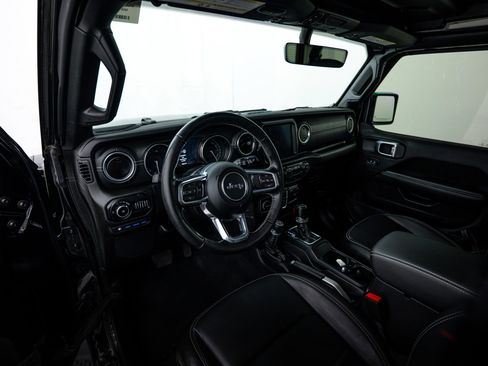 Used 2021 Jeep Wrangler Unlimited Sahara w/ Cold Weather Group image 9