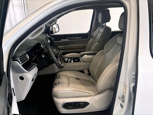 Used 2022 Jeep Wagoneer Series II w/ Premium Group I RWD image 15