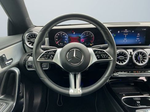 Used 2025 Mercedes-Benz CLA 250 4MATIC image 13