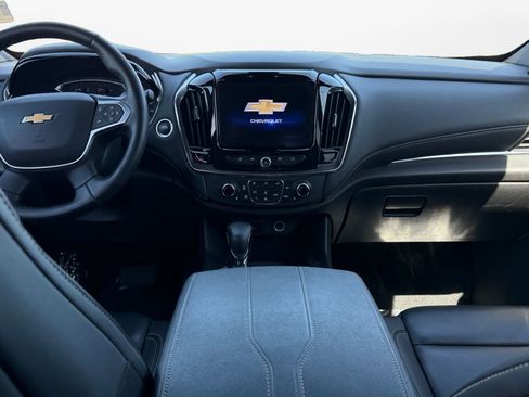 Used 2023 Chevrolet Traverse LT AWD/4WD image 10