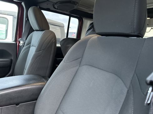 Used 2022 Jeep Wrangler Unlimited Sport image 12