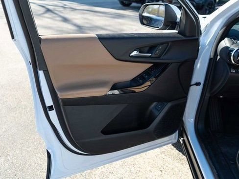 New 2026 Chevrolet Equinox ACTIV image 12