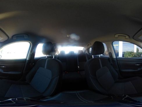 Used 2025 Nissan Sentra SV FWD image 40