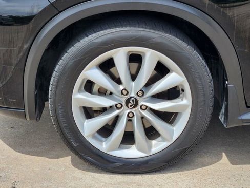 Used 2019 INFINITI QX50 Luxe FWD image 10