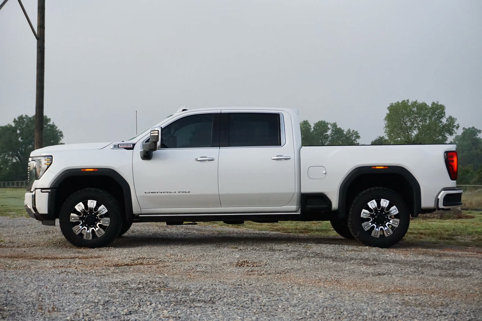 Used 2025 GMC Sierra 2500 Denali w/ Denali Reserve Package AWD/4WD image 4