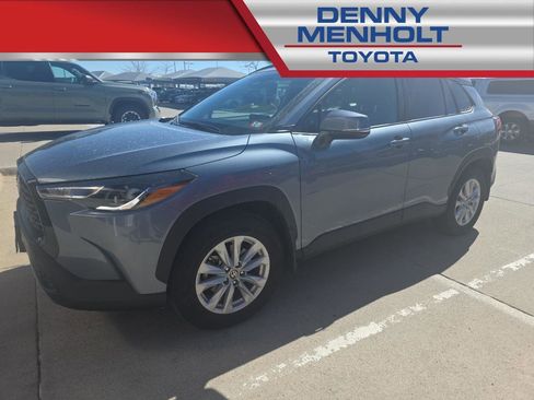 Certified 2023 Toyota Corolla Cross LE w/ Moonroof Package image 1