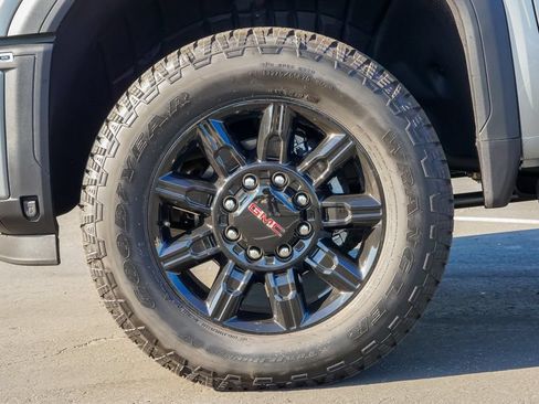 New 2026 GMC Sierra 2500 AT4 w/ AT4 Premium Plus Package AWD/4WD image 7