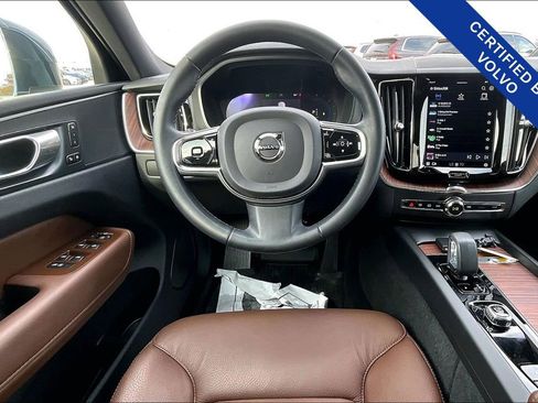 Certified 2023 Volvo XC60 B5 Plus w/ Protection Package Premier image 7