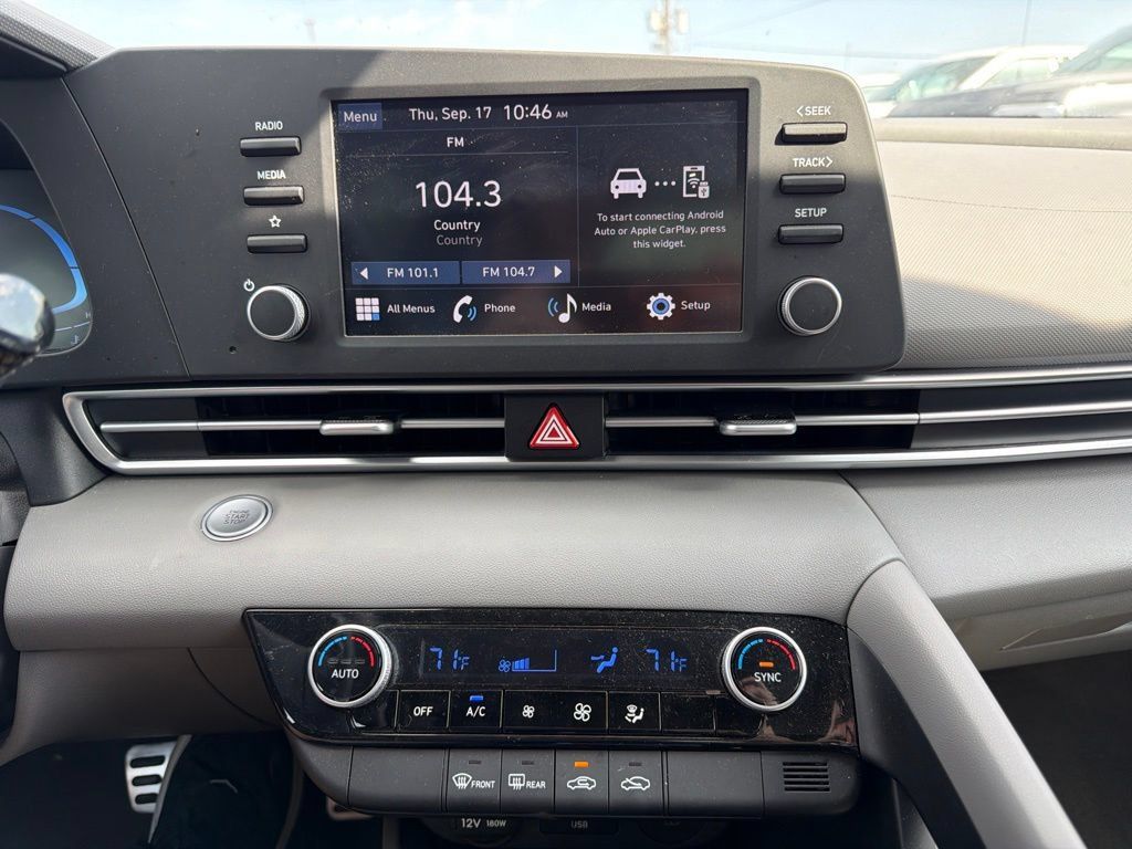 Used 2026 Hyundai Elantra Sport FWD image 34