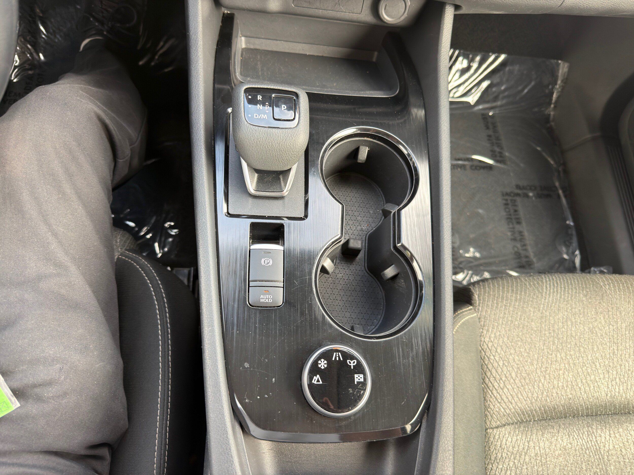 Used 2024 Nissan Rogue SV AWD/4WD image 32