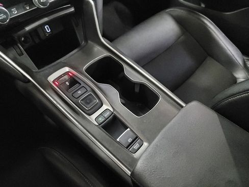 Used 2018 Honda Accord Sport image 26