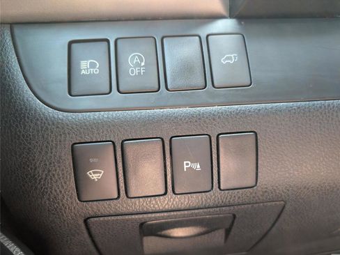 Used 2017 Toyota Highlander Limited image 23