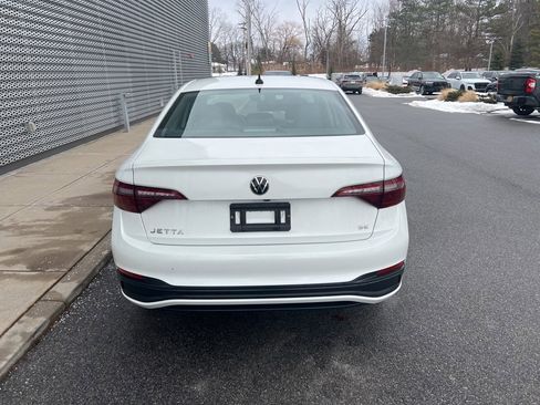 Used 2023 Volkswagen Jetta SE w/ Panoramic Sunroof Package image 30
