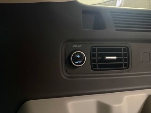 Certified 2025 Hyundai Santa Fe SEL AWD/4WD image 38