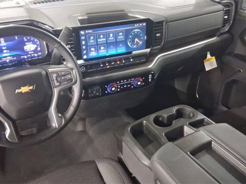 Used 2025 Chevrolet Silverado 1500 LT image 21