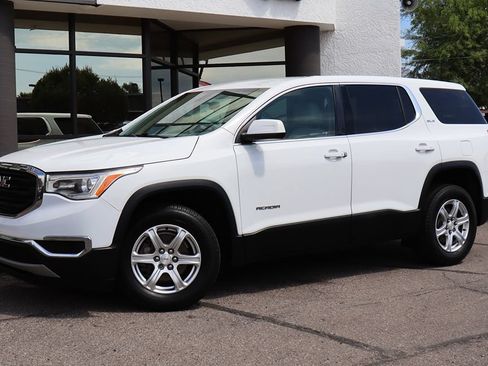 Used 2019 GMC Acadia SLE FWD image 3