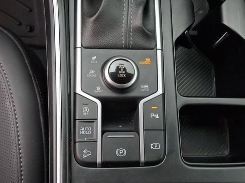 Used 2025 Kia Sorento S AWD/4WD image 22