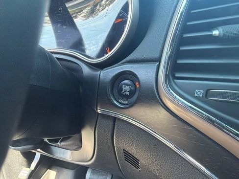 Used 2015 Jeep Grand Cherokee Limited AWD/4WD image 25