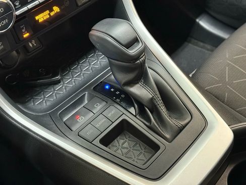 Used 2019 Toyota RAV4 XLE w/ Convenience Package image 36