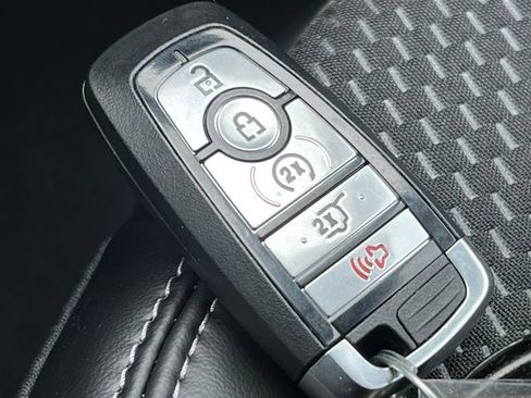 New 2024 Ford Escape SE FWD image 25