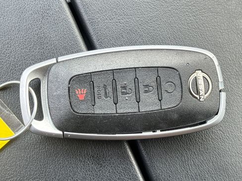 Used 2026 Nissan Rogue SV AWD/4WD image 27