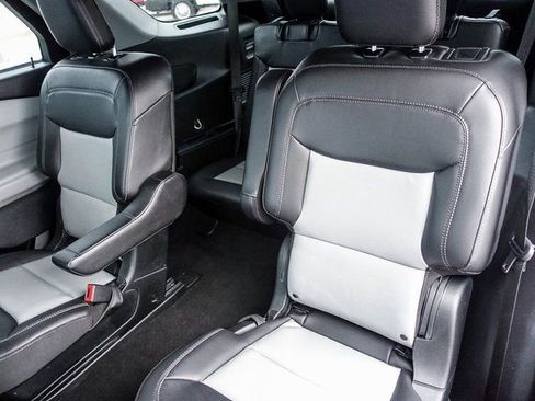 Used 2023 Ford Explorer XLT w/ Equipment Group 202A image 28