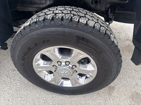 Used 2024 RAM 2500 Big Horn image 30