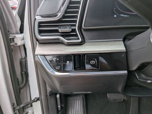 Certified 2023 Kia Sportage X-Line w/ X-Line Premium Package AWD/4WD image 28