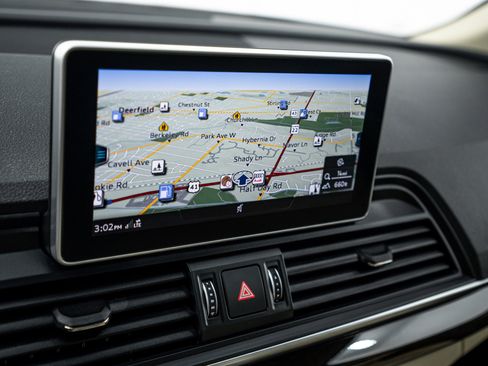 Used 2019 Audi Q5 2.0T Premium Plus w/ Premium Plus Package image 13