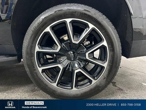 Used 2024 Chevrolet Suburban RST w/ Luxury Package AWD/4WD image 14