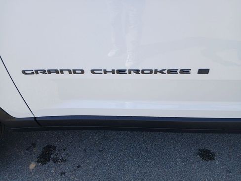 New 2026 Jeep Grand Cherokee L Limited image 10