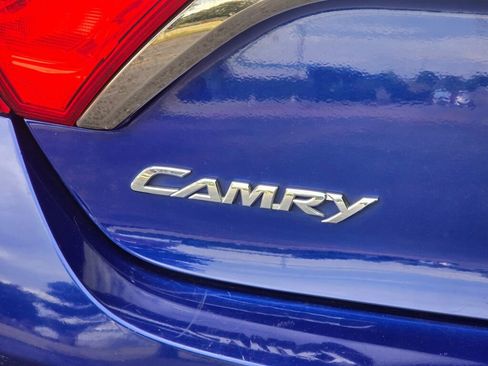 Used 2015 Toyota Camry SE image 12