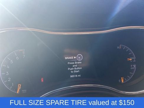 Used 2019 Jeep Grand Cherokee Laredo image 6