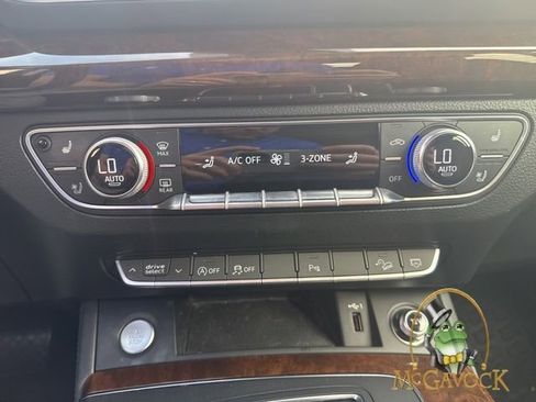 Used 2019 Audi Q5 2.0T Premium Plus w/ Premium Plus Package image 11