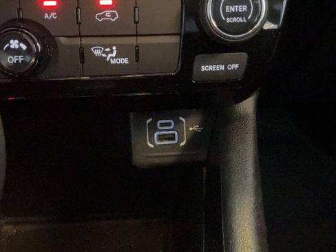 Used 2022 Jeep Compass Latitude FWD image 21