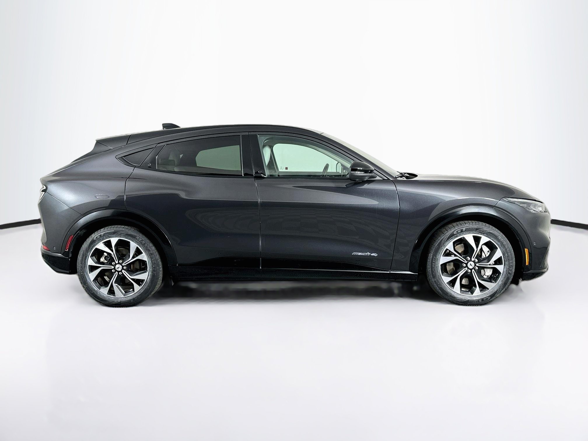 Used 2022 Ford Mustang Mach-E Premium AWD/4WD image 10