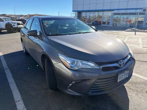 Used 2017 Toyota Camry LE image 31